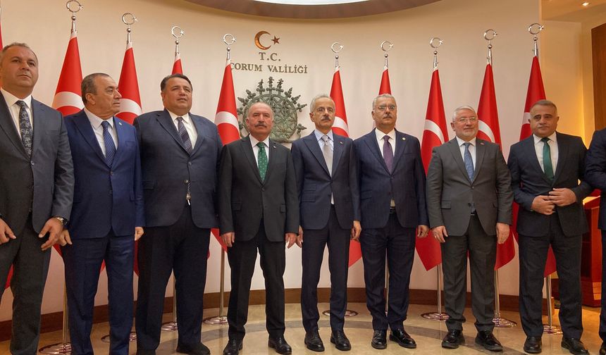 Bakan Uraloğlu Çorum’da İlk Durak Valilik, Gündemde Kırkdilim Tüneli Açılışı Var