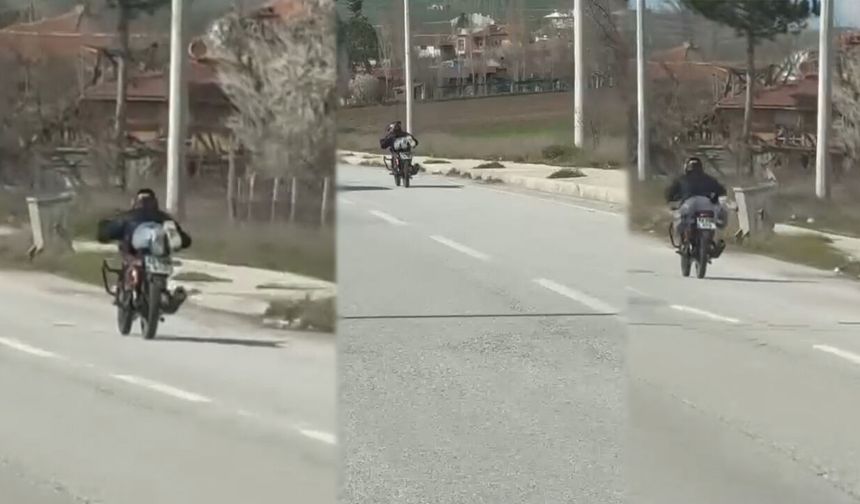 Motosikletini Üzerine Yatarak Sürdü