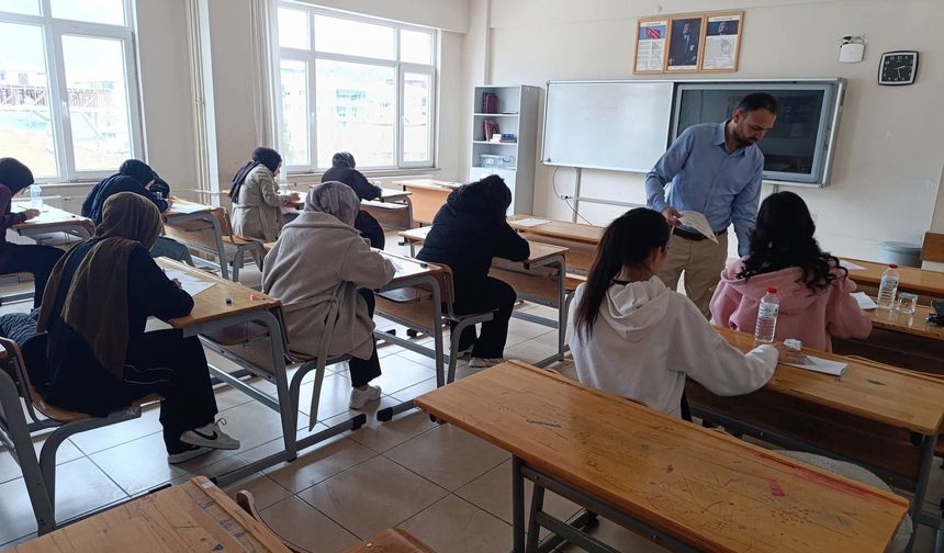 Umre Ödüllü Bilgi Yarışması Yoğun İlgi Gördü