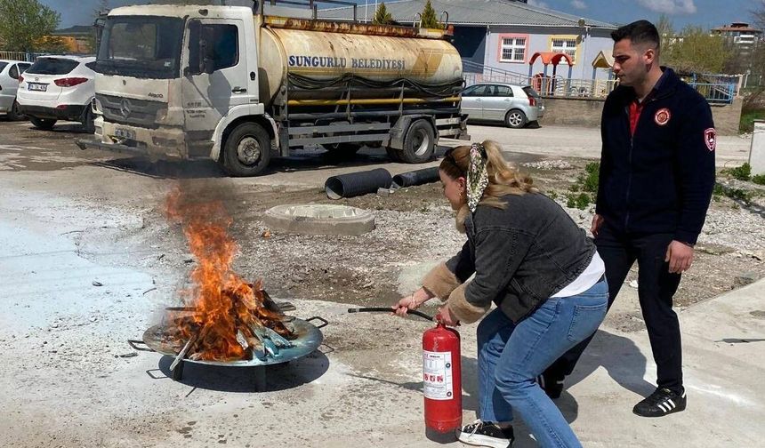 Sungurlu’da Personele Afet Ve Yangın Eğitimi