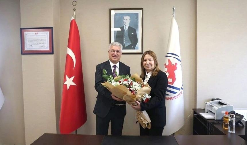 Çorumlu Metin Çenesiz Dekan Oldu