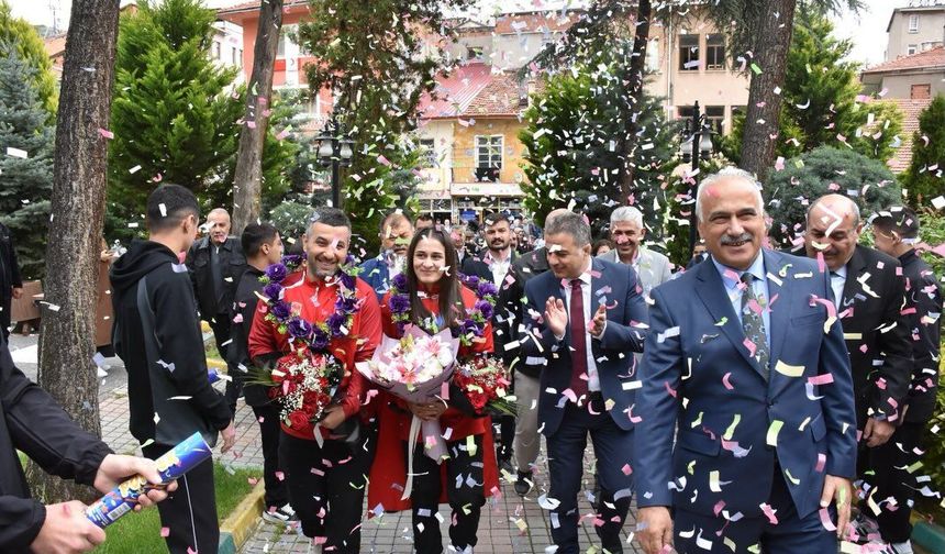 Avrupa’nın Zirvesine Çıkan Özdenur’a İskilip’te Büyük Coşku