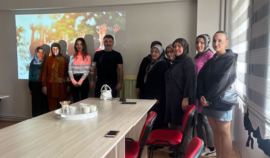 "İnternet Ortamında Çocuk İhmal Ve İstismarı" Eğitimi Gerçekleştirildi
