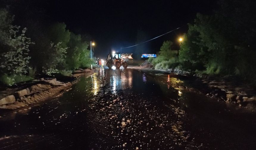 Sungurlu-Çankırı Yolu Sele Teslim! Karaçay’da Dere Taştı