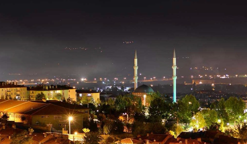 Çorum Gece Yarısı Patlama Sesiyle İrkildi