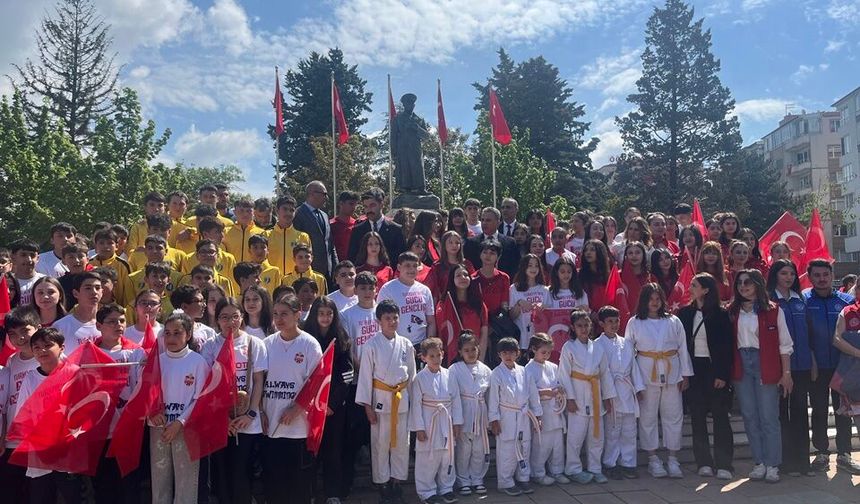 Gençler Ata’nın Huzurunda