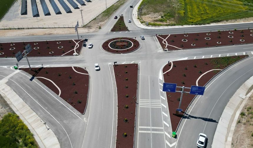 Yol Değil Çile! Bu Kavşak Ölüm Kavşağı Olmasın Çağrısı