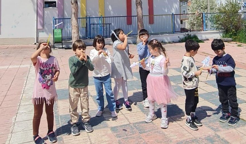 Minikler Bilimle Eğlenerek Tanıştı