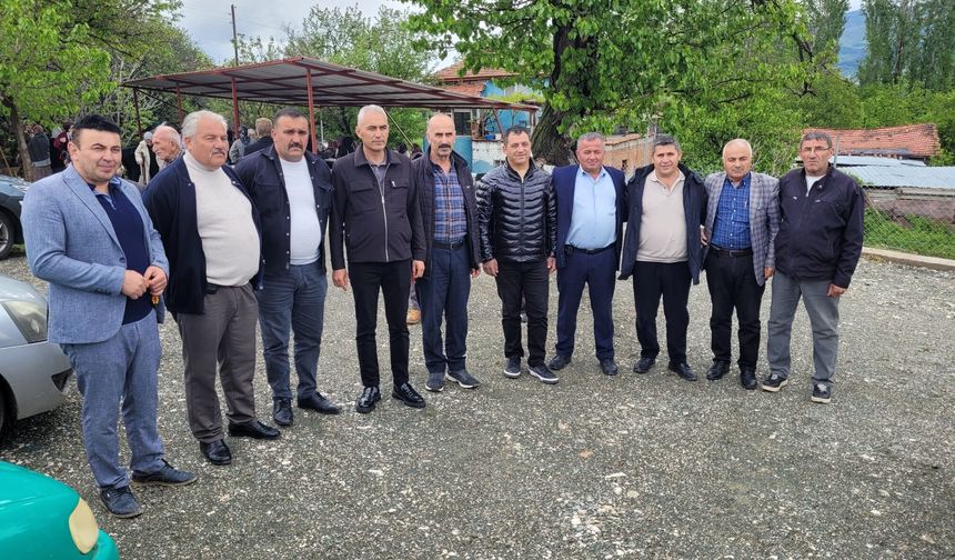 Emirbağ Köyü’nde Şükür Duası ve Kurban Programına Yoğun Katılım