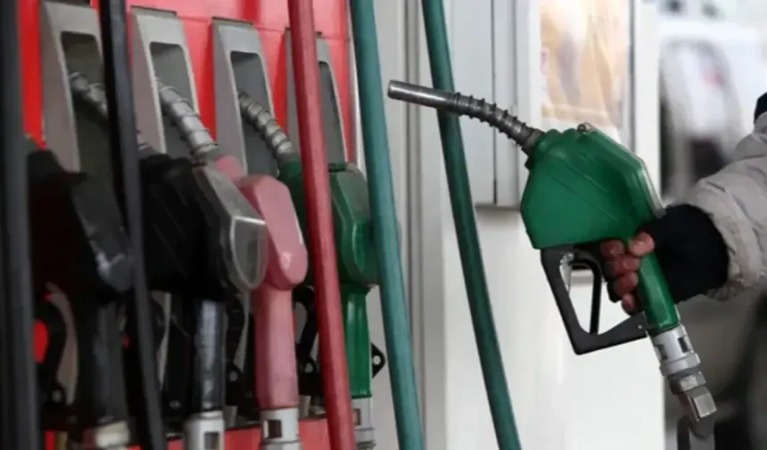 Sürücüler Dikkat! Akaryakıt Fiyatları Gece Yarısı Değişti
