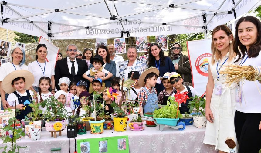 Çorum’da Harezmi Eğitim Modeli Yıl Sonu Şenliği Düzenlendi
