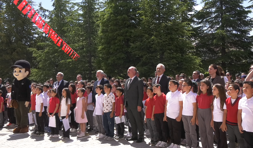 Çorum'da 83 Bin 402 Öğrenci Karne Heyecanı Yaşadı