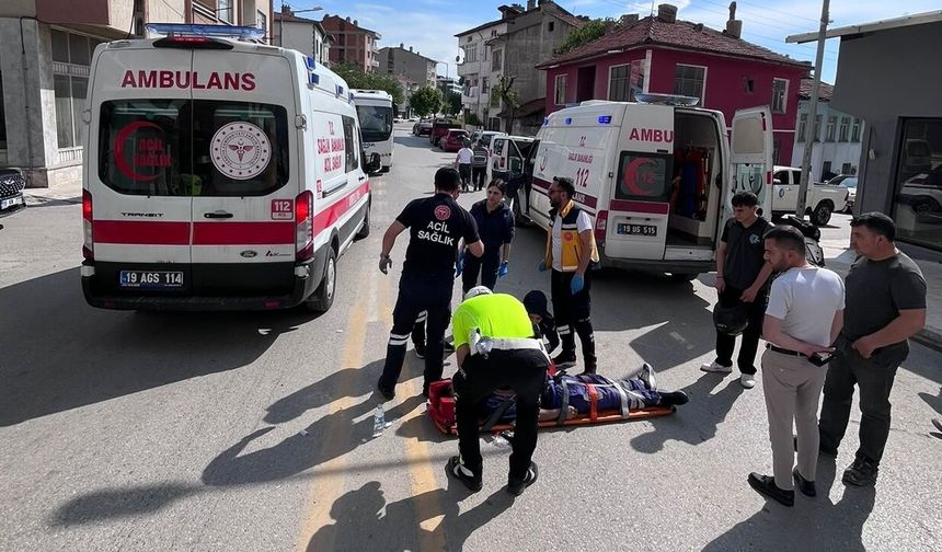 Önündeki Araca Çarpan Motosikletli Kurye Yaralandı