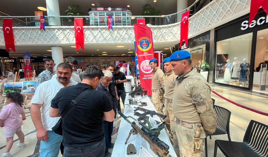 Çorumlu Vatandaşlar Jandarma Standında Buluştu