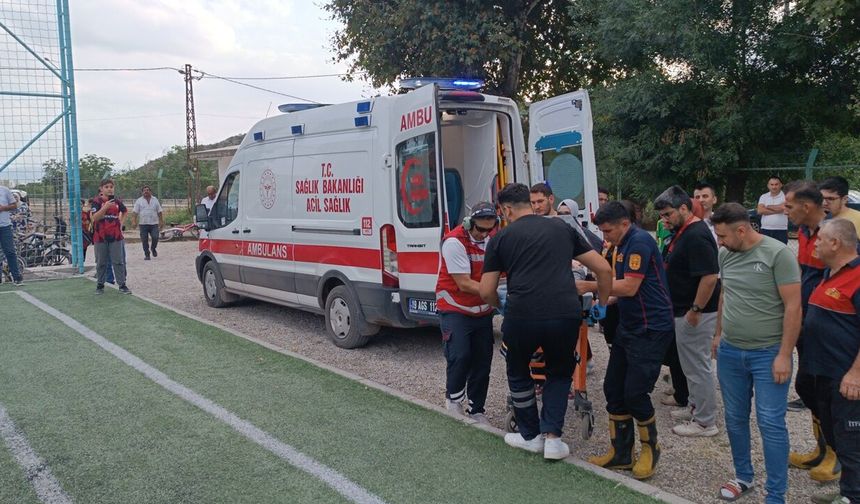 Parmağı Sıkışan Çocuk İçin Ekipler Seferber Oldu