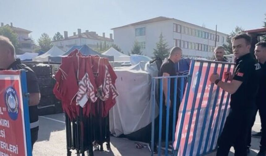 Seçtirmeyen Pazarcıya Tezgah Kapama Cezası