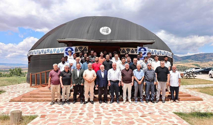 Ensar Vakfı'nın Yaz Eğitim Kampı Başladı
