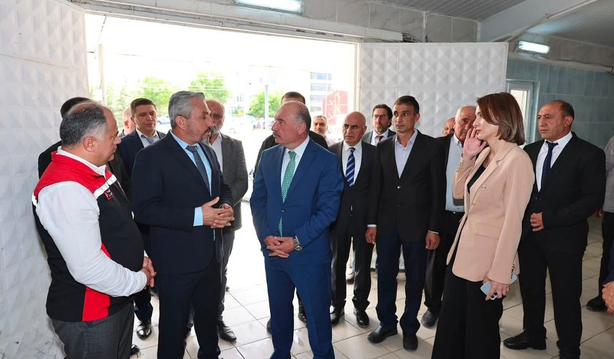 Vali Çalgan, Mecitözü'nde Üreticilerle Buluştu