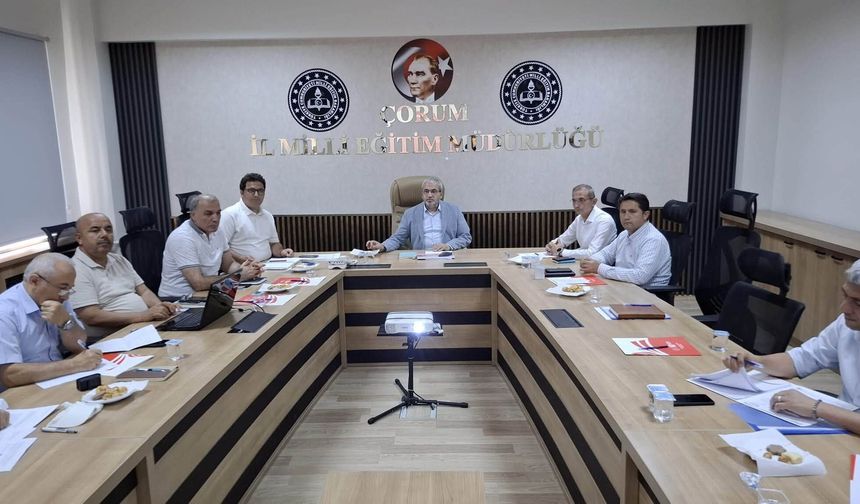 İlçe Millî Eğitim Müdürleri Çorum'da Bir Araya Geldi