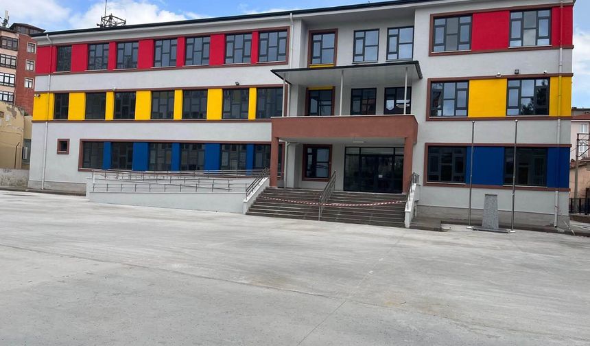 İskilip Azmimilli İlkokulu Yeni Binasında Eğitime Başlıyor