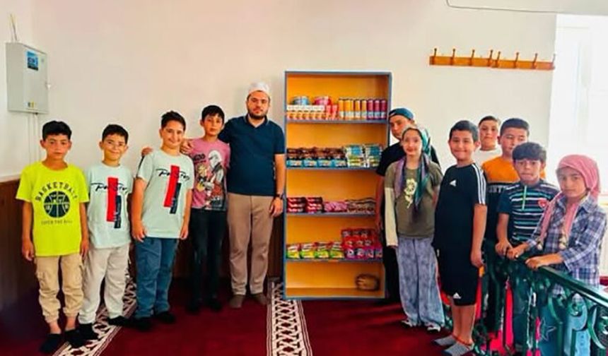 Bu Markette Her Şey Çocuklara Bedava