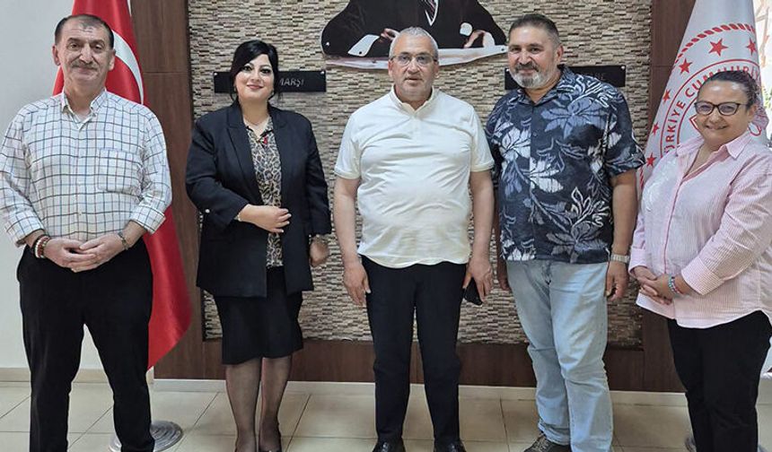 Koro Şefinden Milli Eğitim Müdürüne Ziyaret
