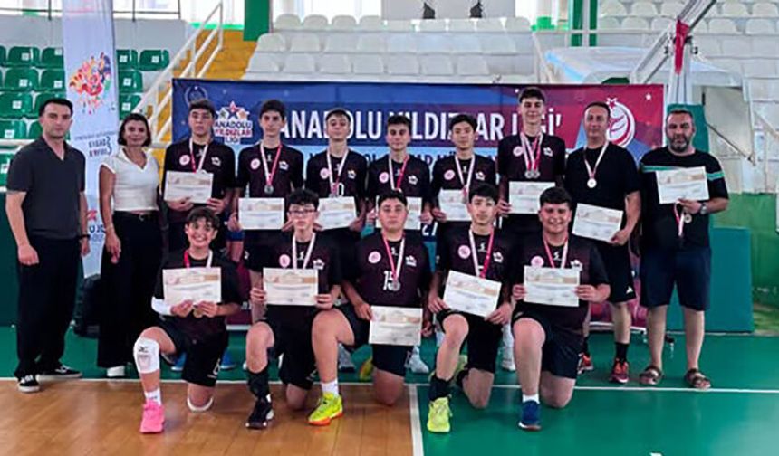 Çorumlu Voleybolcular Yarı Finalde