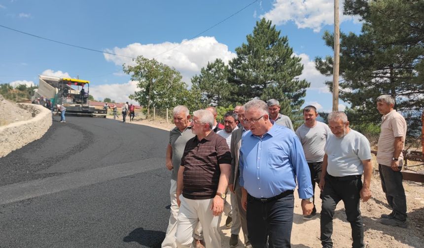 Çorum Belediyesinden Oğuzlar'a Bin Ton Asfalt Desteği