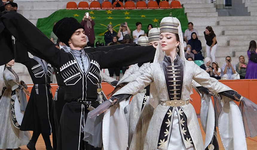 Çorum'da 58. Geleneksel Kafkas Festivali Düzenlendi