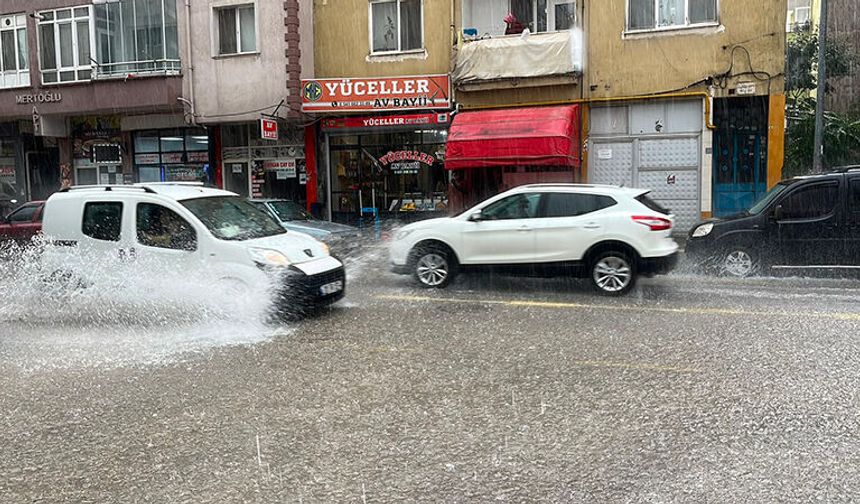 Çorum’u Şiddetli Sağanak Vurdu