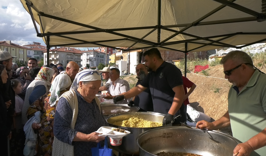 Aşure Lokması Paylaşıldı, Birlik Ve Beraberlik Mesajları Verildi
