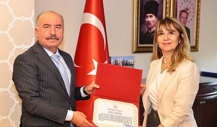 Prof. Dr. Nurcan Baykam Veda Ediyor
