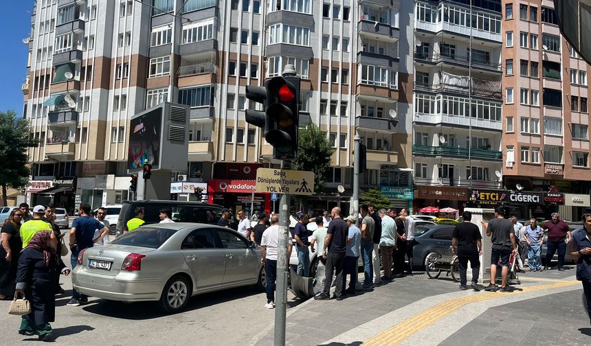 Zincirleme Kaza! Kırmızı Işık İhlali Pahalıya Patladı
