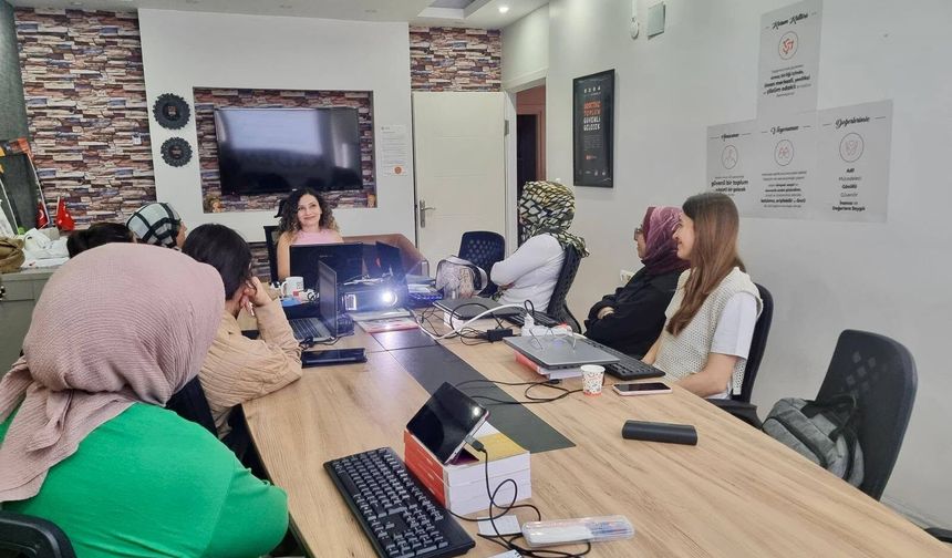 Kadem Kursiyerlerine Aile İçi İletişim Ve Eş Seçimi Eğitimi