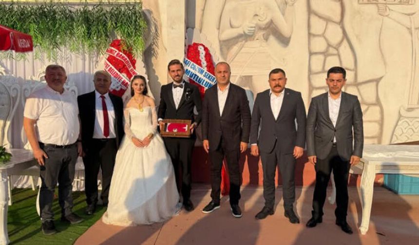 Başkan Özel, Oğlu Fatih’i Evlendirdi