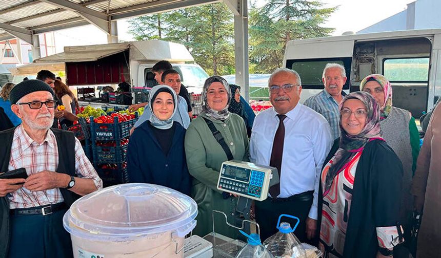 "Sokağın Sesini Dinleyip Gönüllere Dokunuyoruz"