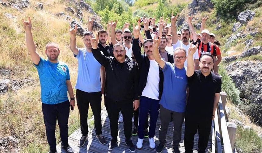 Ülkü Ocakları Üyeleri Doğa Yürüyüşünde Buluştu