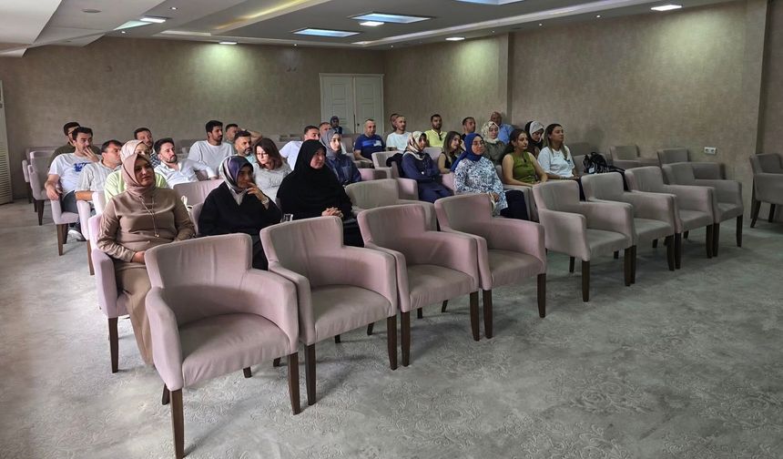Yurt Personeli Hizmet Kalitesi Konulu Eğitim Aldı