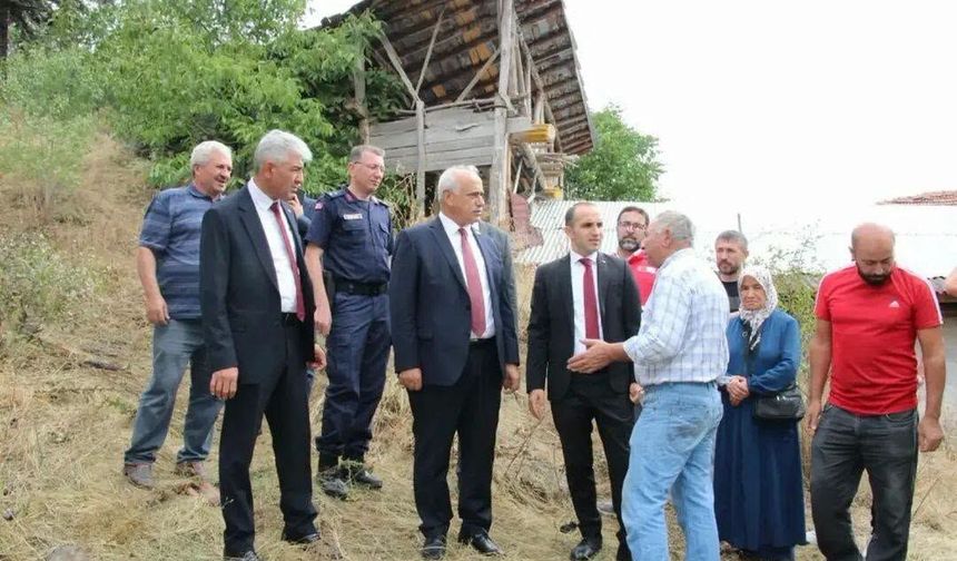Kaymakam Polat ve Başkan Çizikci, Yangın Yerinde