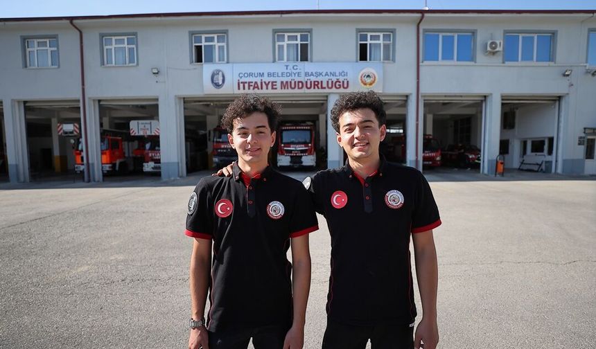 Çocukken Evlerini Yakan İkizler, Şimdi İtfaiyeci Oluyor!