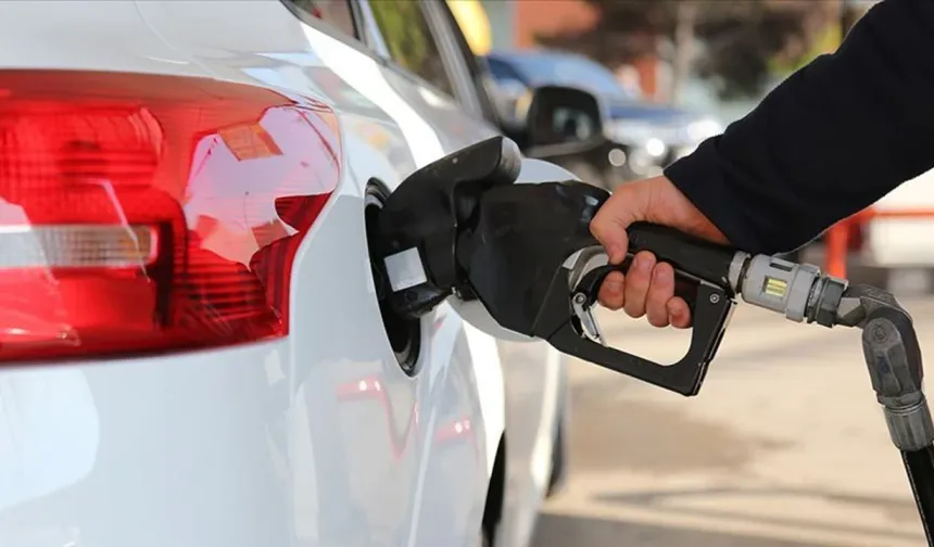 Bir İndirim De Benzine Geliyor