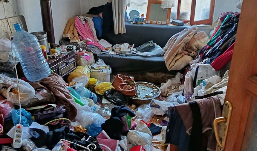 Evden 6 Kamyon Çöp Çıktı