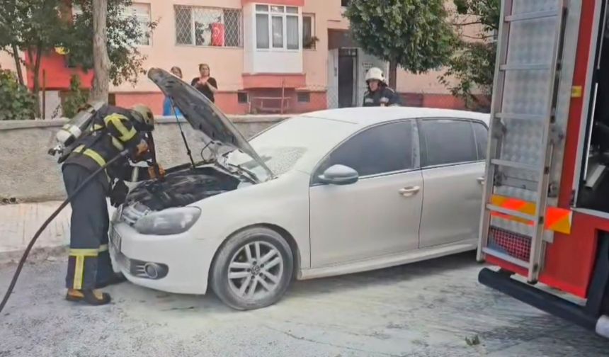 Çorum’da Park Halindeki Otomobil Alev Aldı