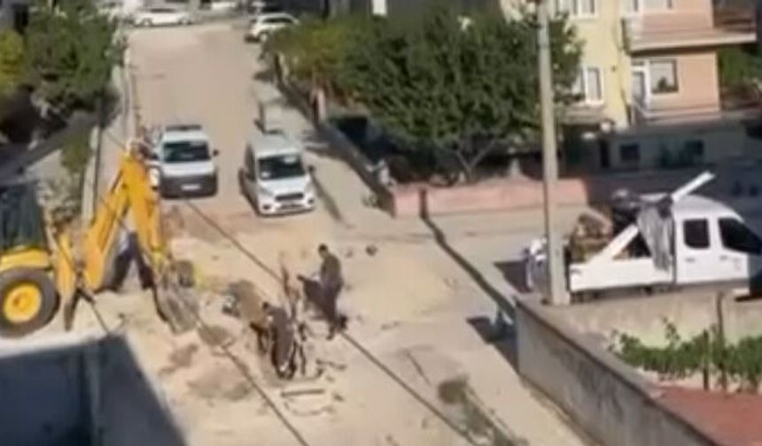 Kazı Yaparken Gaz Borusunu Deldi