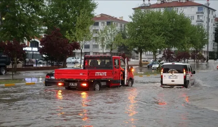 Dikkat! Meteorolojiden Kuvvetli Yağış Uyarısı