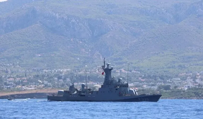 KKTC'de Alabora Olan Gemide Kaybolan 18 Kişiyi Arama Çalışmaları Sürüyor