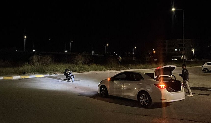 Motosiklet İle Otomobil Çarpıştı 1 Yaralı