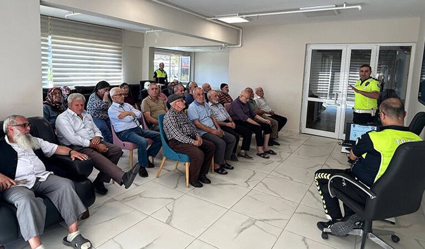 Osmancık’ta Yaşlılara Trafik Eğitimi Verildi