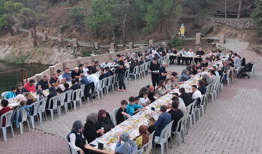 Oğuzlar Belediyesi Aile Yemeğinde Buluştu