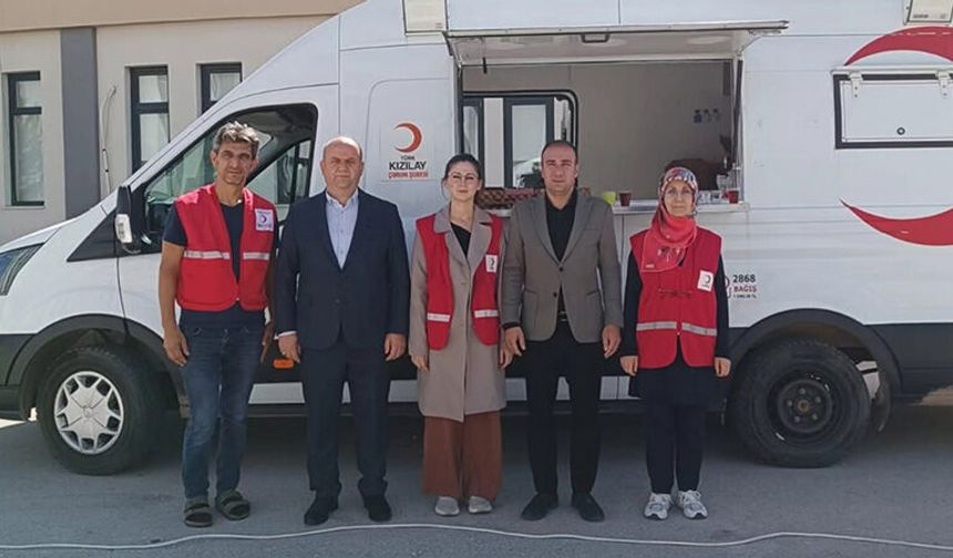 Kızılay Kayıt Yaptıran Öğrencileri Yalnız Bırakmadı
